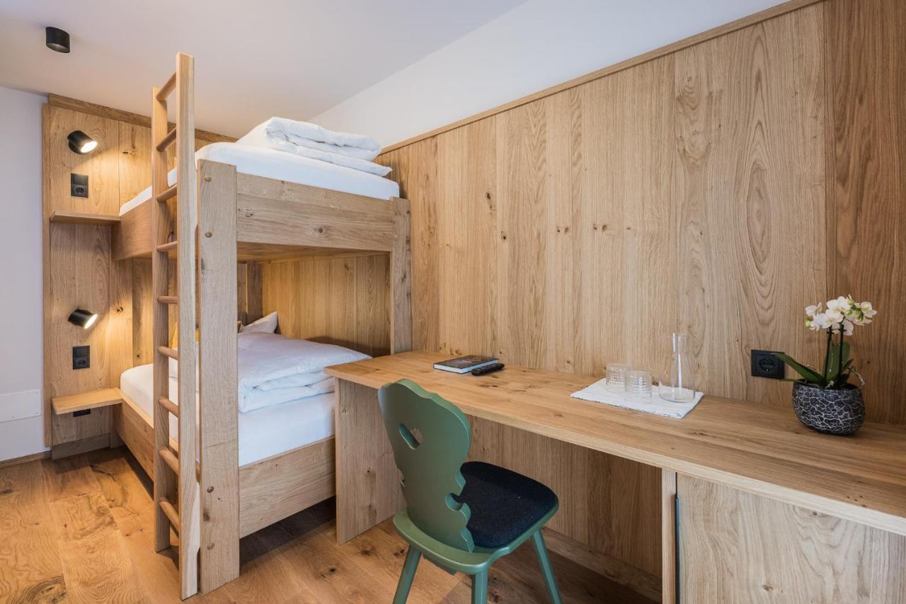 Gasthof Albergo Dolomiten Braies  Ngoại thất bức ảnh