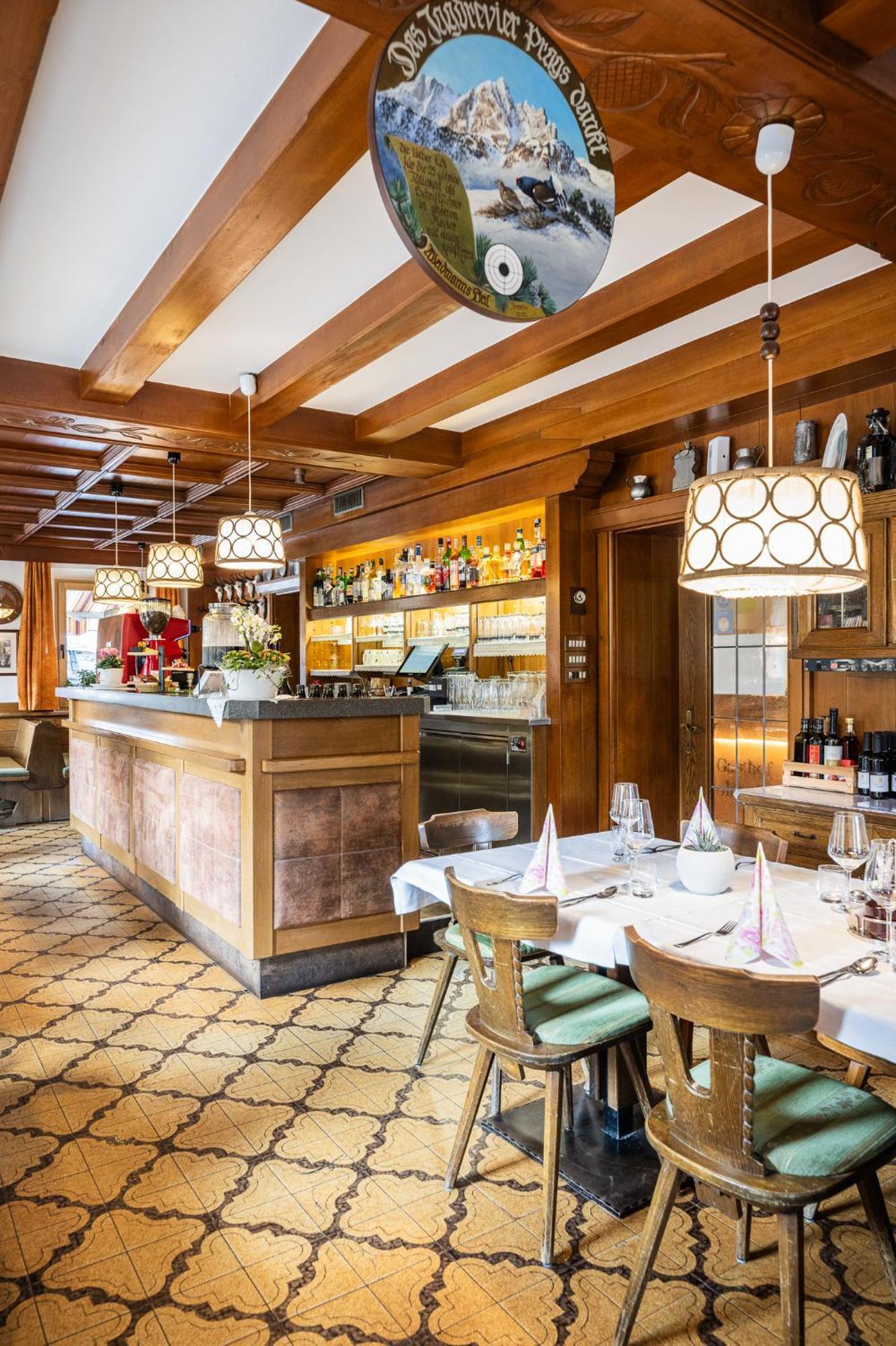 Gasthof Albergo Dolomiten Braies  Ngoại thất bức ảnh