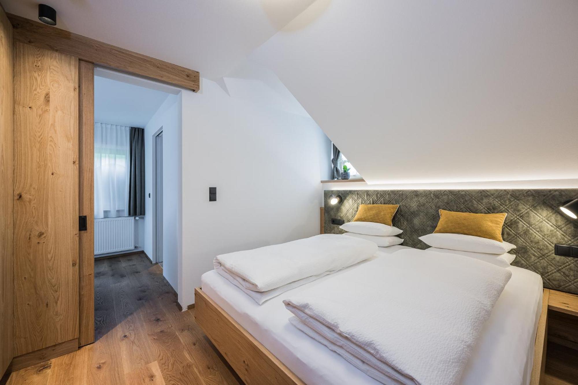 Gasthof Albergo Dolomiten Braies  Ngoại thất bức ảnh
