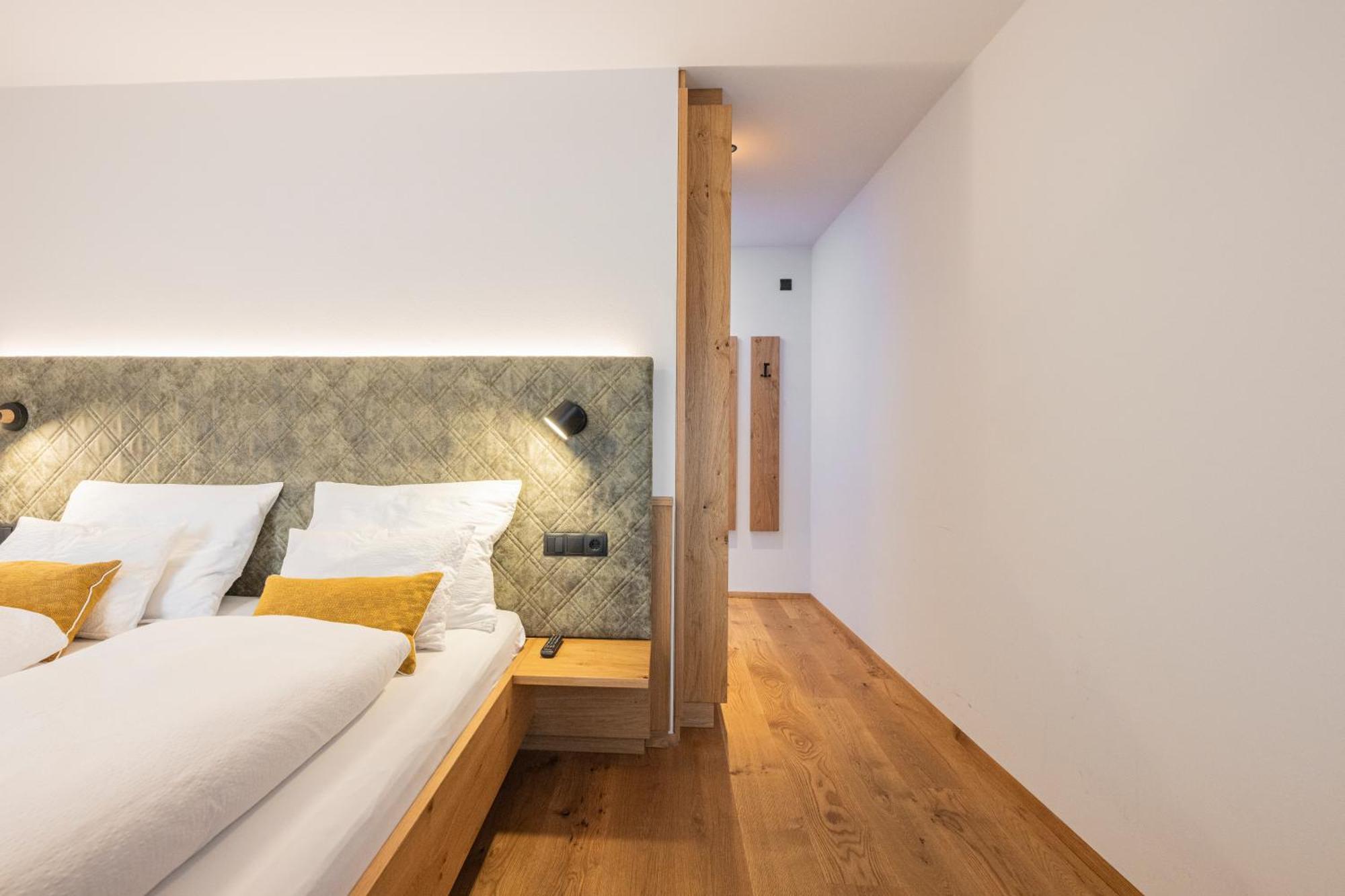Gasthof Albergo Dolomiten Braies  Ngoại thất bức ảnh